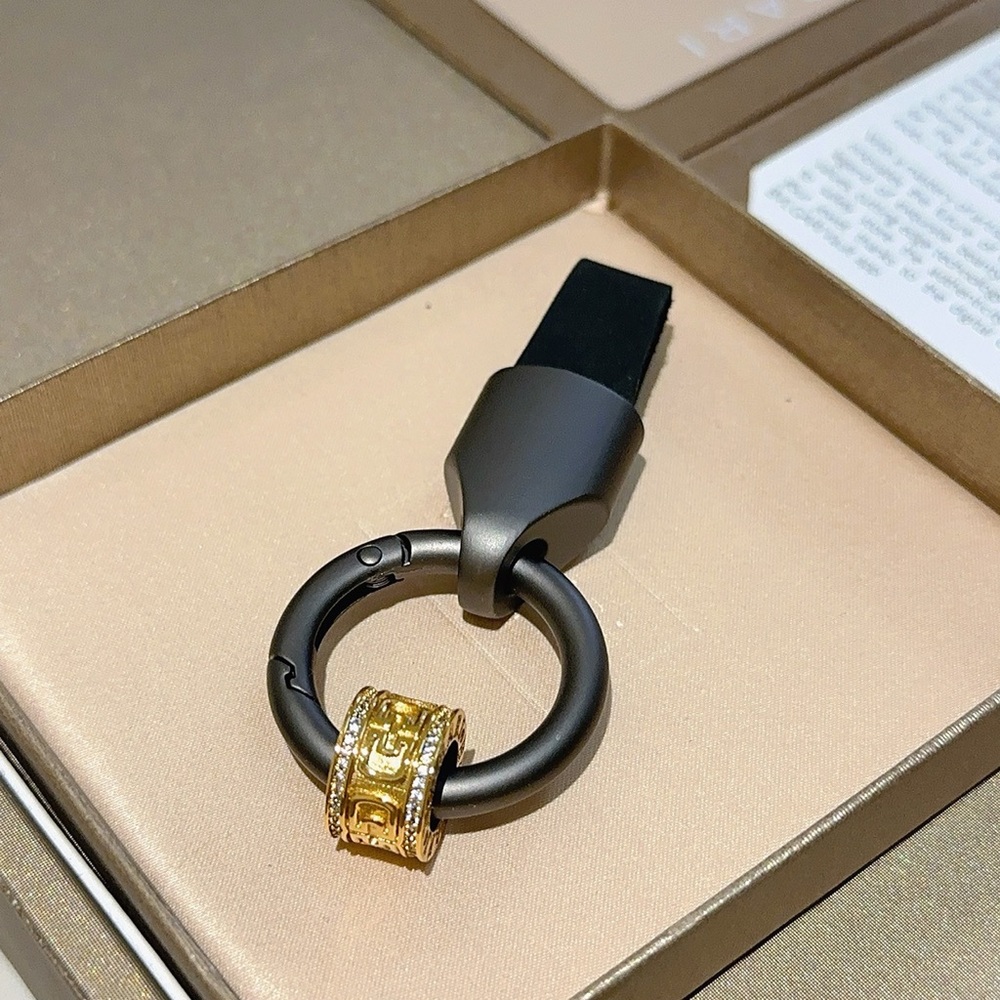 Bulgari bag charm keychain - Picture 3 of 6